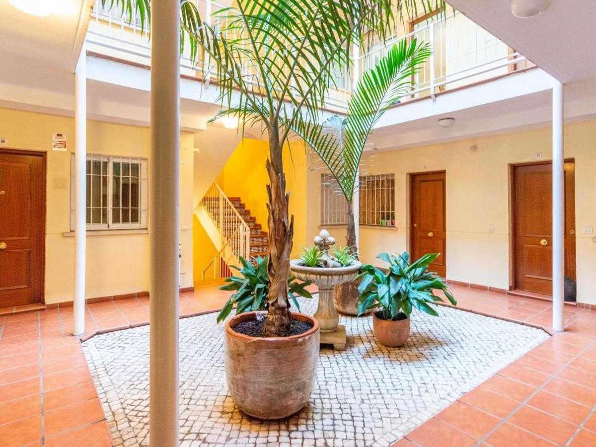 Апартаменты Lu&Cia El Patio Малага Экстерьер фото